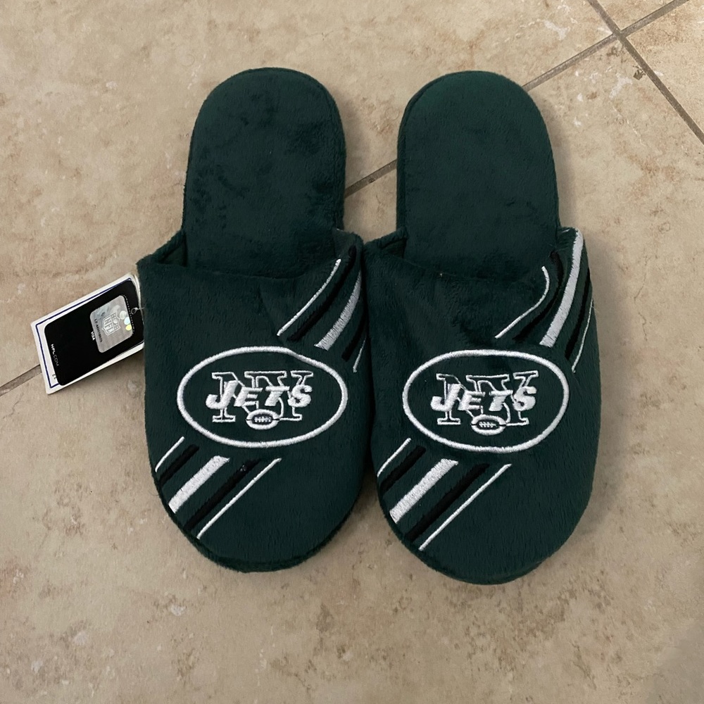 Forever Collectibles Jets NFL slippers